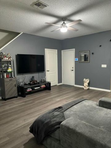 2104 SE Eatonville Drive, Port St. Lucie, FL 34952