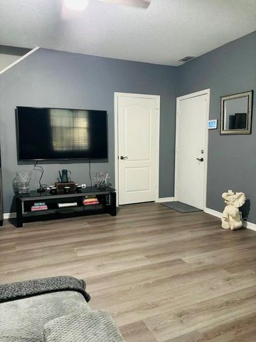 2104 SE Eatonville Drive, Port St. Lucie, FL 34952