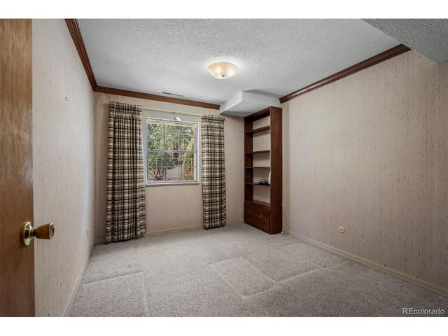 3135 Lees Ln, Colorado Springs, CO 80909