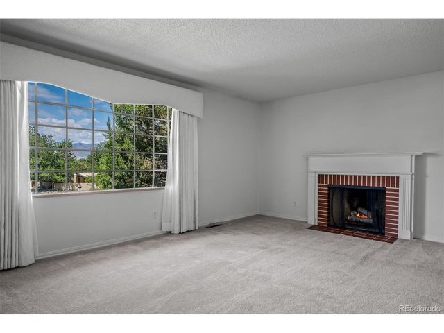 3135 Lees Ln, Colorado Springs, CO 80909
