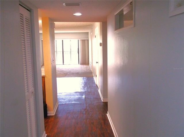 9433 HARBOR GREENS WAY 305, Seminole, FL 33776