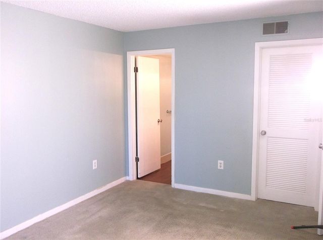 9433 HARBOR GREENS WAY 305, Seminole, FL 33776