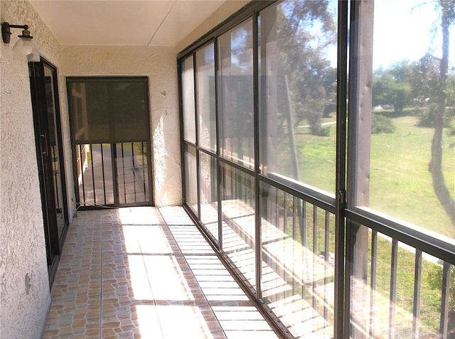 9433 HARBOR GREENS WAY 305, Seminole, FL 33776