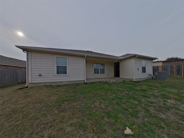 111 Drover Ridge Drive, Newark, TX 76071