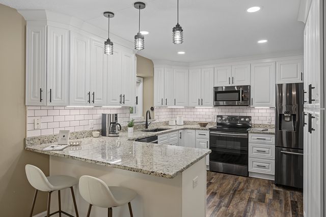 3700 SW 34th Place, Des Moines, IA 50321