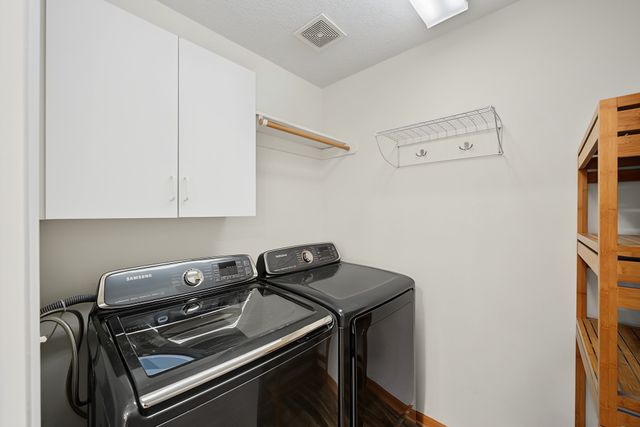 3700 SW 34th Place, Des Moines, IA 50321