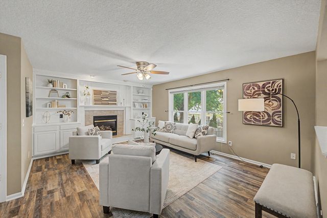 3700 SW 34th Place, Des Moines, IA 50321