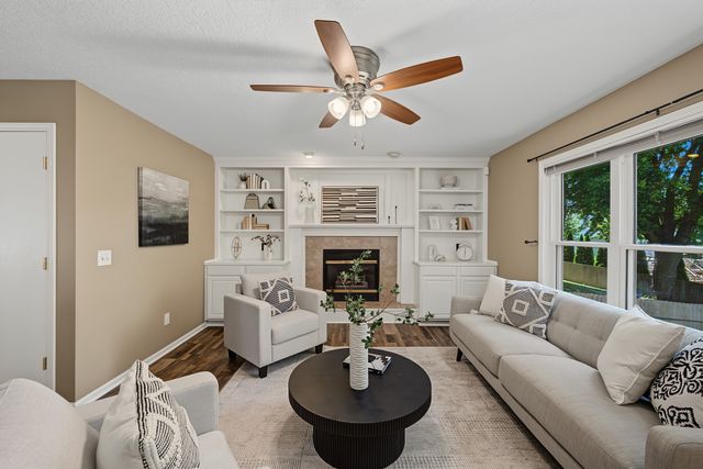 3700 SW 34th Place, Des Moines, IA 50321