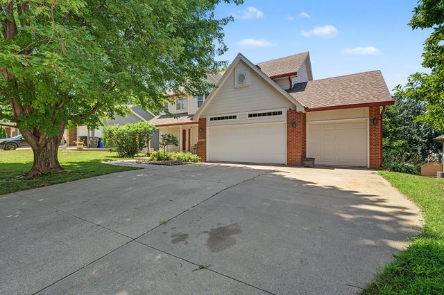 3700 SW 34th Place, Des Moines, IA 50321