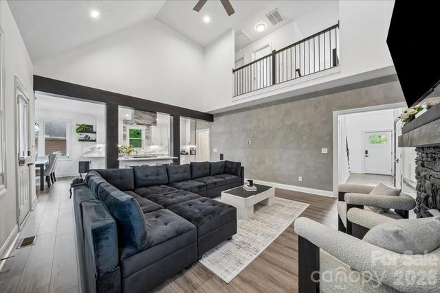 9712 Worley Drive, Charlotte, NC 28215