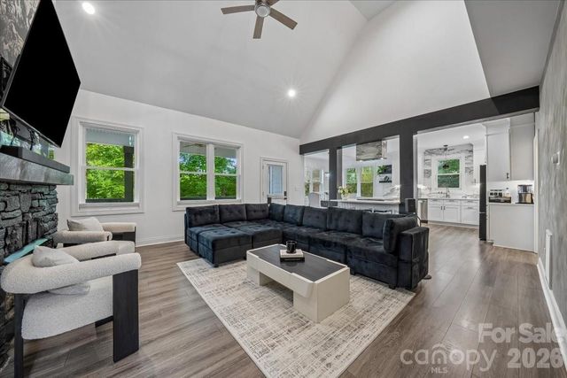 9712 Worley Drive, Charlotte, NC 28215