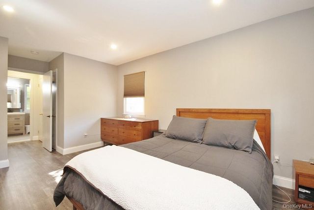 14 Somerset Drive, Suffern, NY 10901