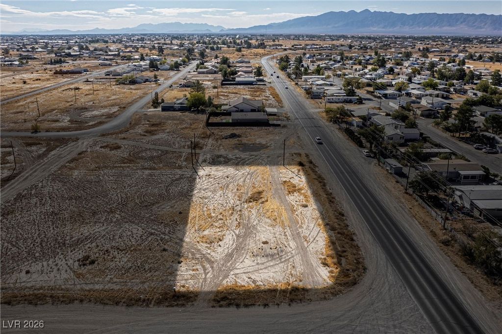21 East Arizona Street, Pahrump, NV 89048