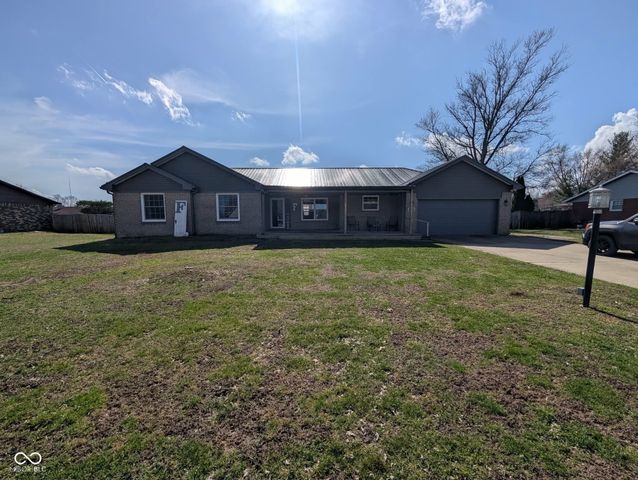 645 Parkeway Drive, Rockville, IN 47872