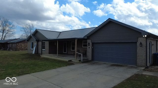 645 Parkeway Drive, Rockville, IN 47872