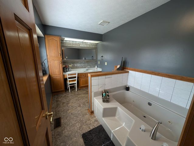 645 Parkeway Drive, Rockville, IN 47872