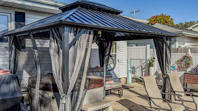 1116 Eastview Drive, Paxton, IL 60957