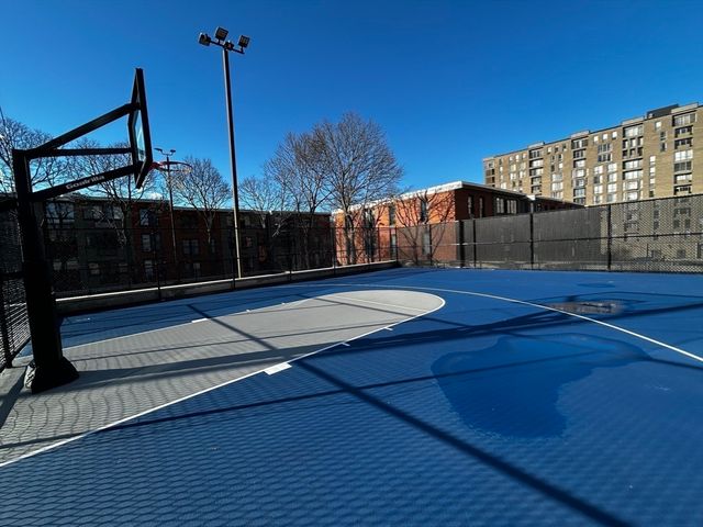 77 Pond Ave 1009, Brookline, MA 02445