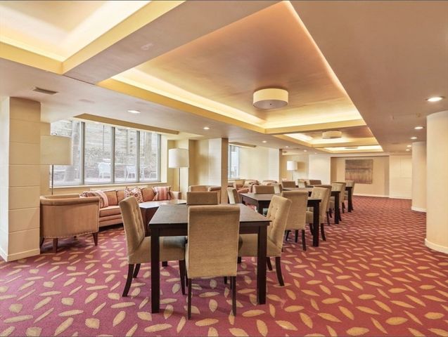 77 Pond Ave 1009, Brookline, MA 02445