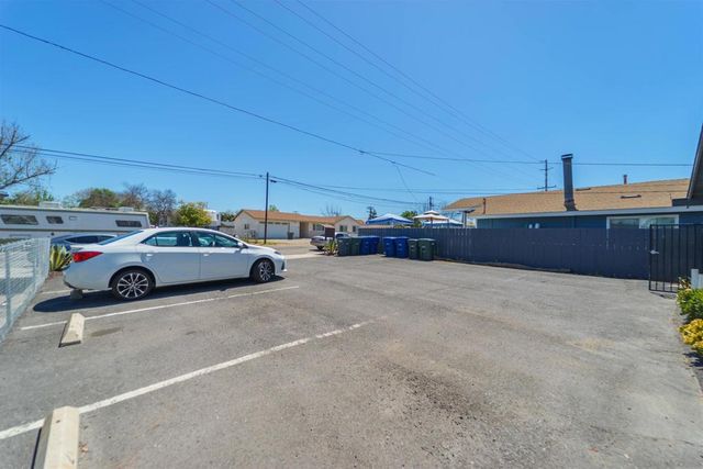 1122 24 Oro St., El Cajon, CA 92021