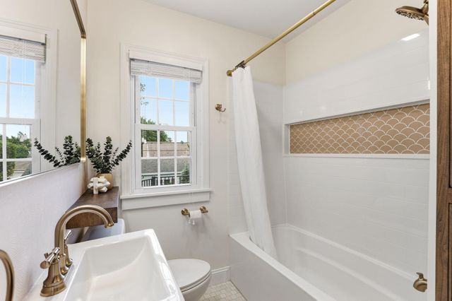 5732 Dupont Avenue S, Minneapolis, MN 55419