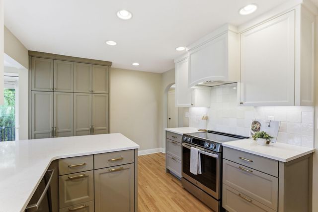 5732 Dupont Avenue S, Minneapolis, MN 55419