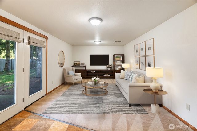 6107 189th Loop SW, Rochester, WA 98579