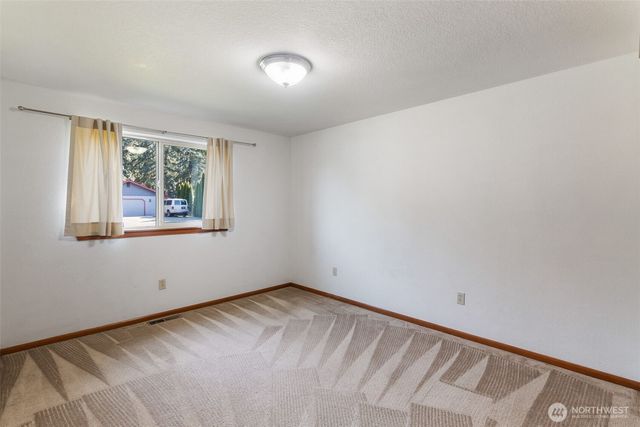 6107 189th Loop SW, Rochester, WA 98579