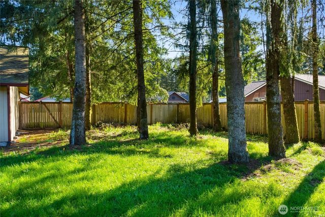 6107 189th Loop SW, Rochester, WA 98579