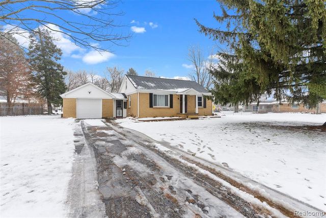 3094 Clayward Drive, Flint, MI 48506