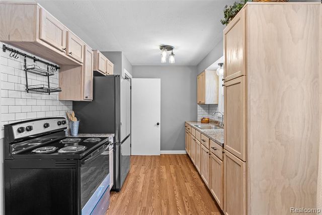 3094 Clayward Drive, Flint, MI 48506