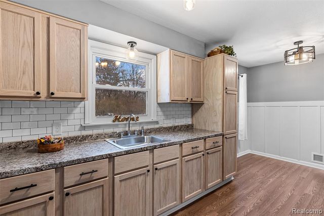 3094 Clayward Drive, Flint, MI 48506