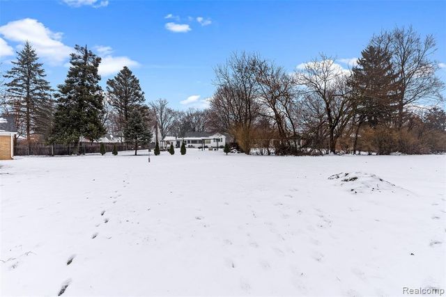 3094 Clayward Drive, Flint, MI 48506