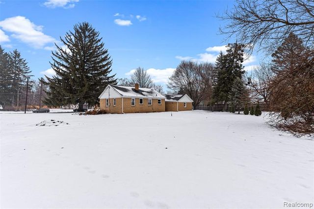 3094 Clayward Drive, Flint, MI 48506