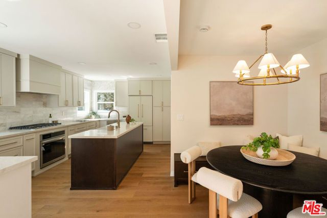 5103 Parkglen Avenue, Los Angeles, CA 90043