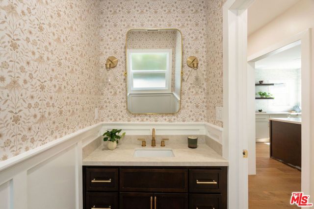 5103 Parkglen Avenue, Los Angeles, CA 90043