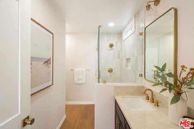 5103 Parkglen Avenue, Los Angeles, CA 90043