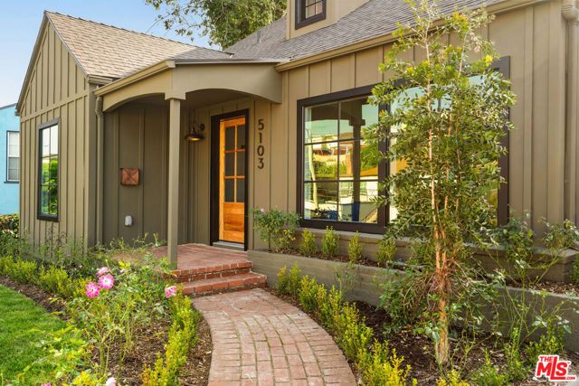 5103 Parkglen Avenue, Los Angeles, CA 90043