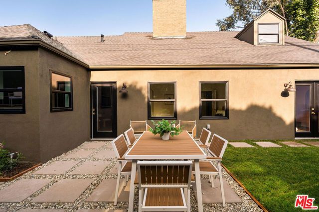 5103 Parkglen Avenue, Los Angeles, CA 90043