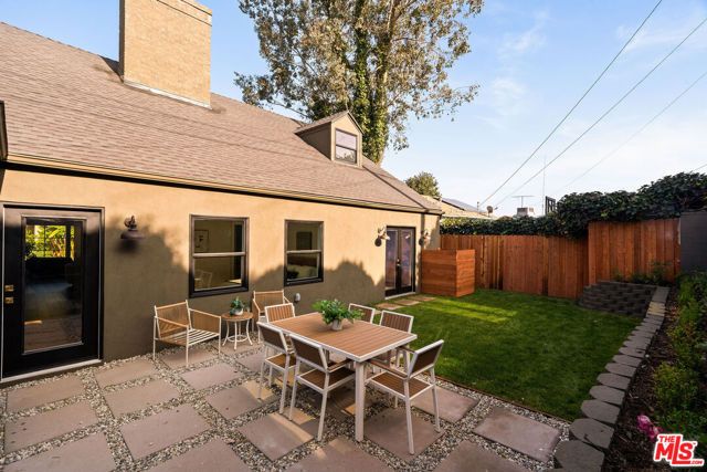 5103 Parkglen Avenue, Los Angeles, CA 90043