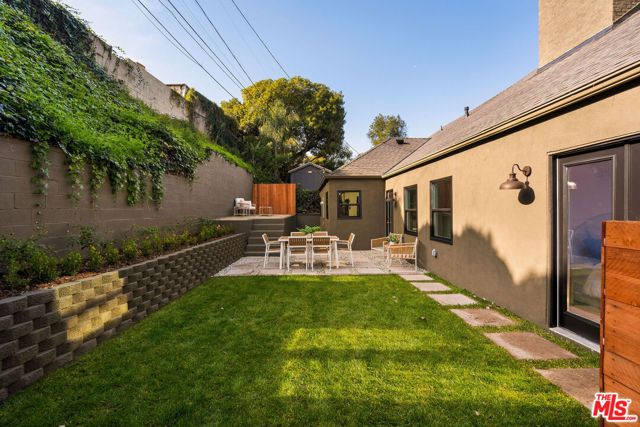 5103 Parkglen Avenue, Los Angeles, CA 90043