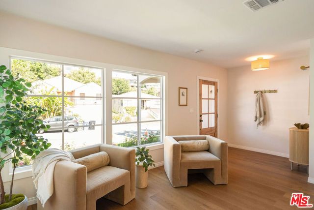 5103 Parkglen Avenue, Los Angeles, CA 90043