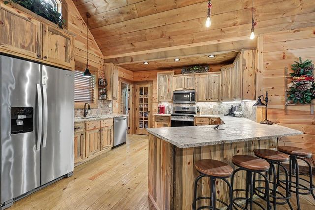 363 River Ridge Drive, Blue Ridge, GA 30513