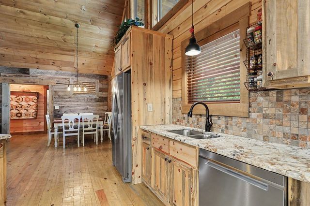 363 River Ridge Drive, Blue Ridge, GA 30513
