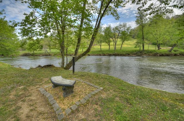 363 River Ridge Drive, Blue Ridge, GA 30513
