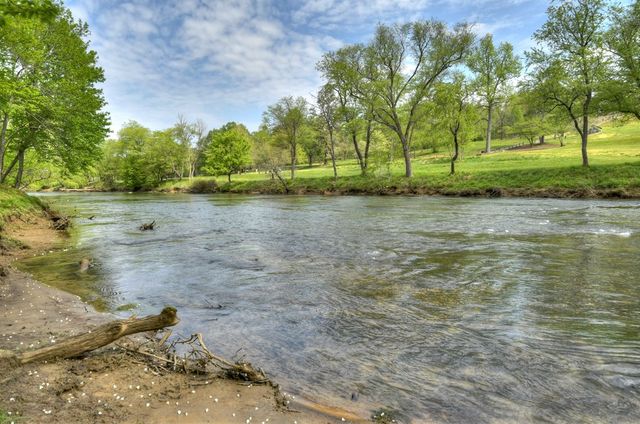 363 River Ridge Drive, Blue Ridge, GA 30513
