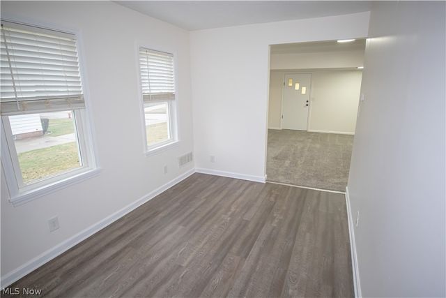 84 Thames Avenue, Bedford, OH 44146