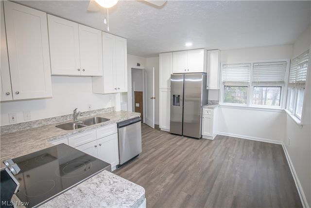 84 Thames Avenue, Bedford, OH 44146