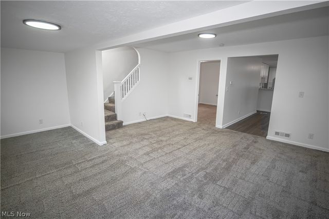 84 Thames Avenue, Bedford, OH 44146