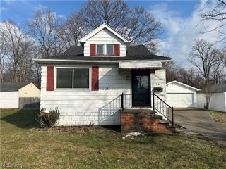 84 Thames Avenue, Bedford, OH 44146